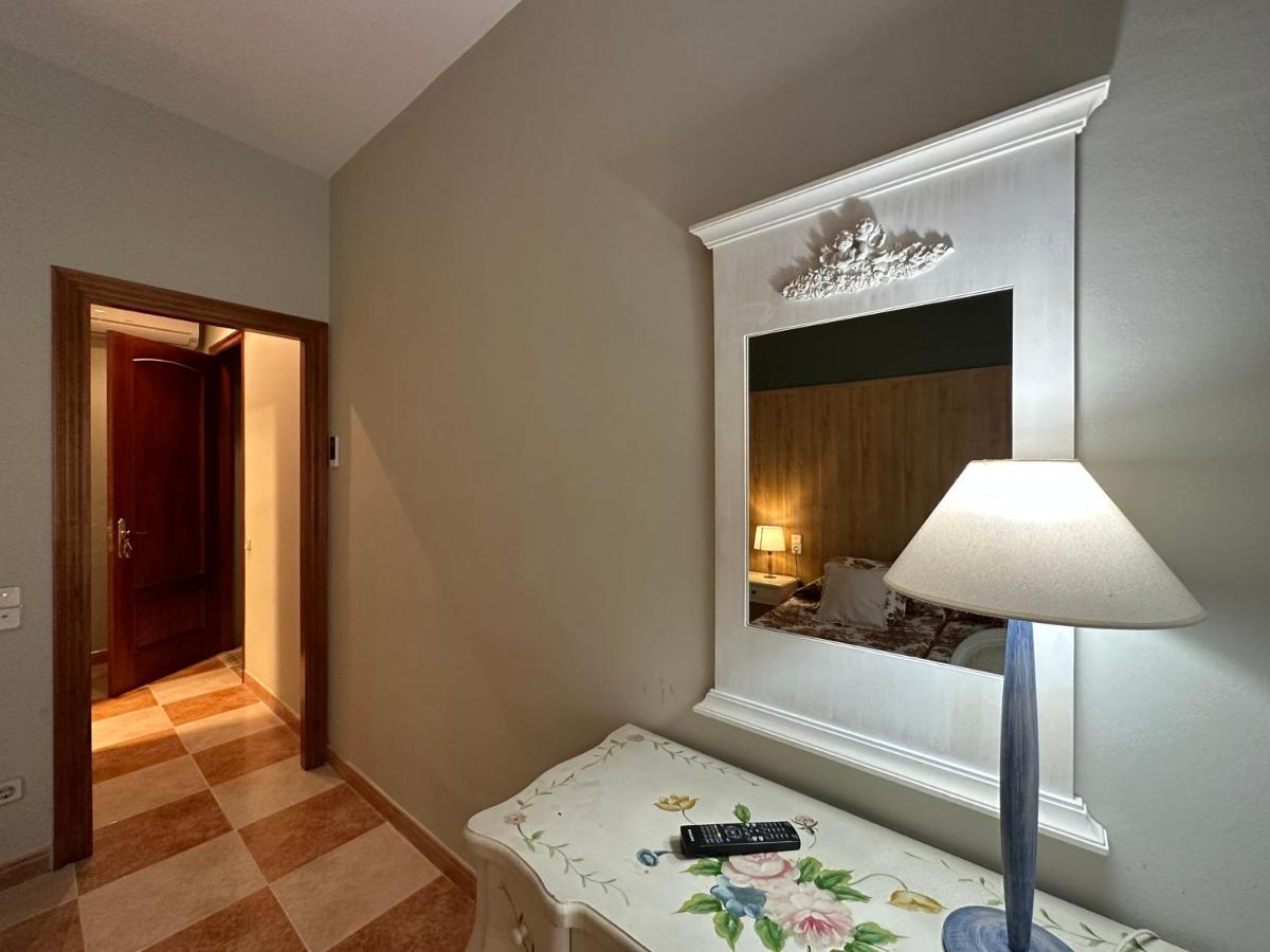 Hostal Bonavista 세르베라 외부 사진
