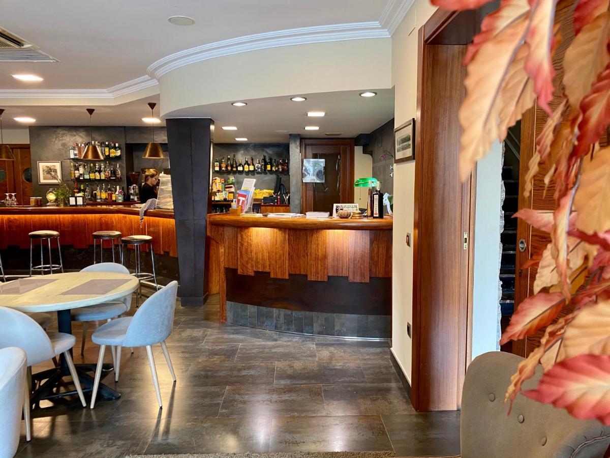 Hostal Bonavista 세르베라 외부 사진
