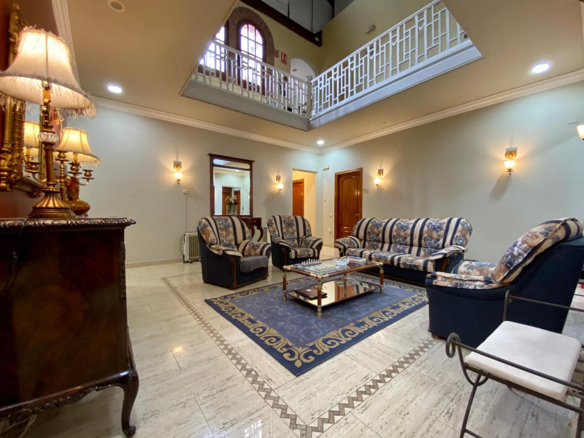 Hostal Bonavista 세르베라 외부 사진